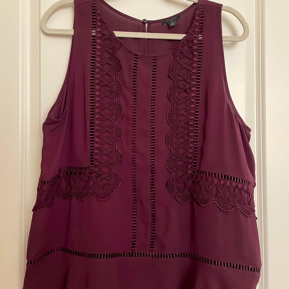 Ann Taylor Burgundy sleeveless blouse Petite XL - Picture 1 of 4